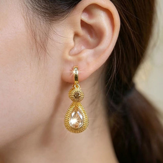 ✨ Boucles d’oreilles pendantes dorées à cristaux – Bijou élégant pour femme