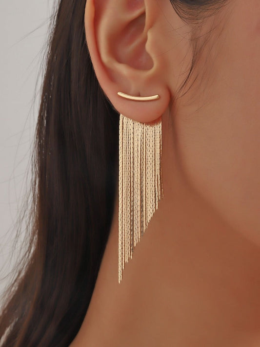 ✨ Boucles d’oreilles longues à pompons – Modèle asymétrique tendance