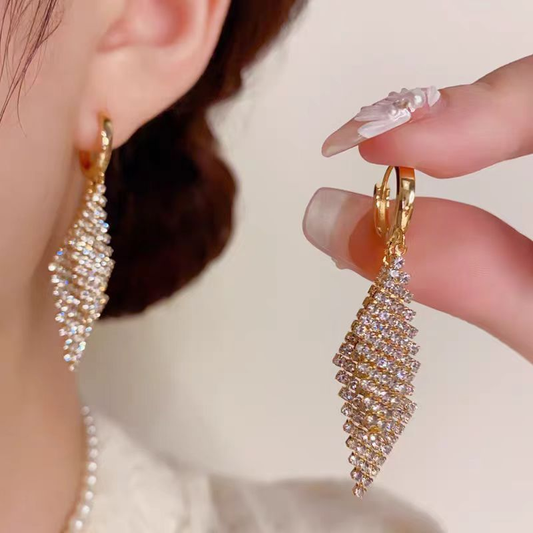 ✨ Boucles d’Oreilles Géométriques Scintillantes en Strass
