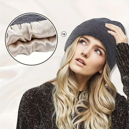 🧢✨ Bonnet Tricoté Doublé en Satin – Chaud & Protecteur