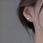 ✨ Boucles d'oreilles minimalistes en forme d'étoile et de cœur : des détails élégants qui subliment chaque look