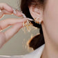 ✨ Boucles d'oreilles élégantes courbées avec zircon – design élégant et moderne